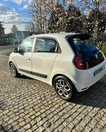 Renault Twingo cena 52000 przebieg: 18800, rok produkcji 2022 z Biała małe 121